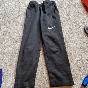 Nike boys size 6 dri-fit pants